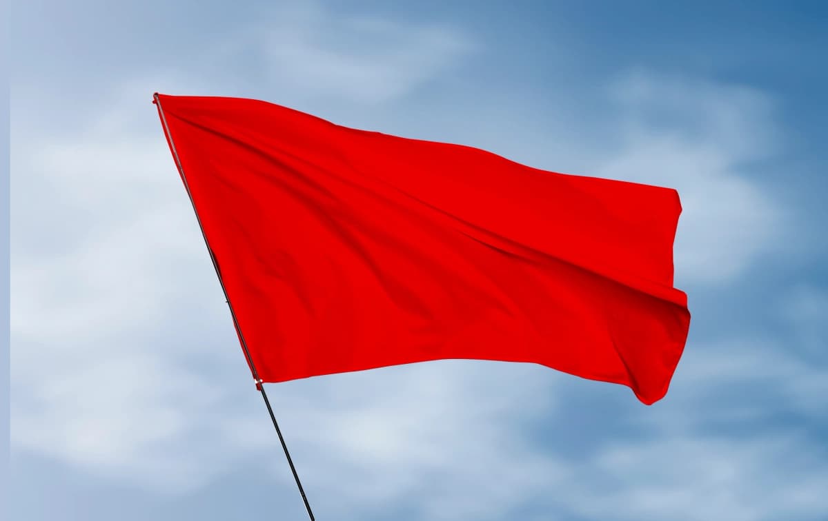 Awas! Ciri-ciri Cowok Red Flag Ini bikin Cewek Ilfeel